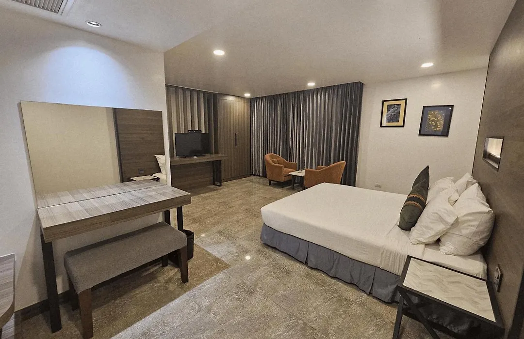 Family Boutique Hotel-1
